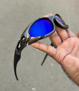PLATE Sports Edition (Black-Blue) UV- 400 Protection